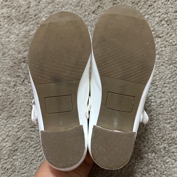 Sonoma White Kids Mary Jane Dress Shoes - Picture 6 of 7